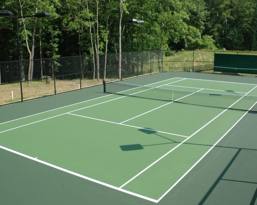 protect-your-knees-by-playing-on-a-superior-tennis-court-surface